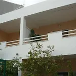 Cosy 1 Bedroom Apartment For 3 With Free Parking