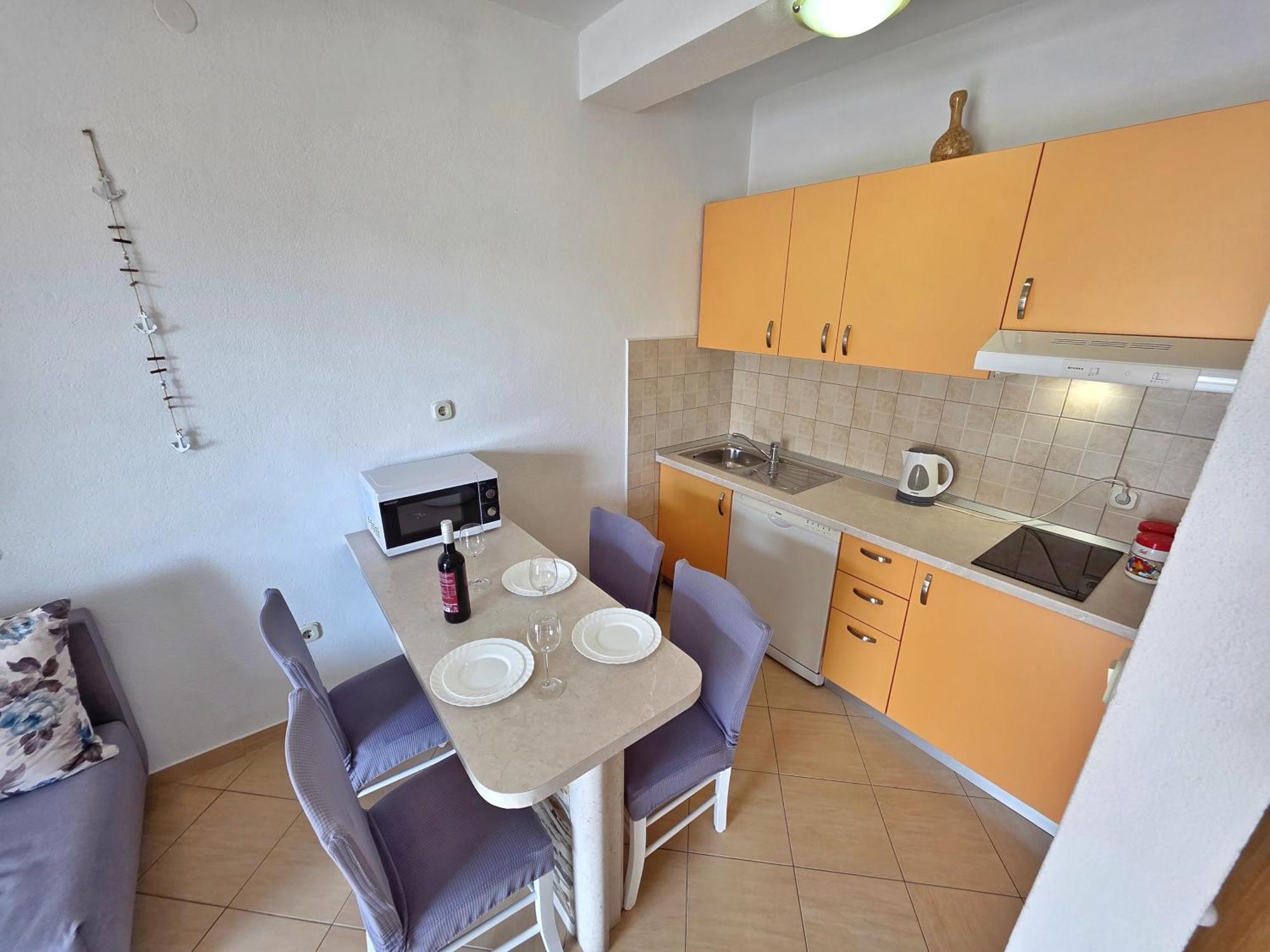 Apartment Cosy 1 Bedroom For 3 With Free Parking Makarska