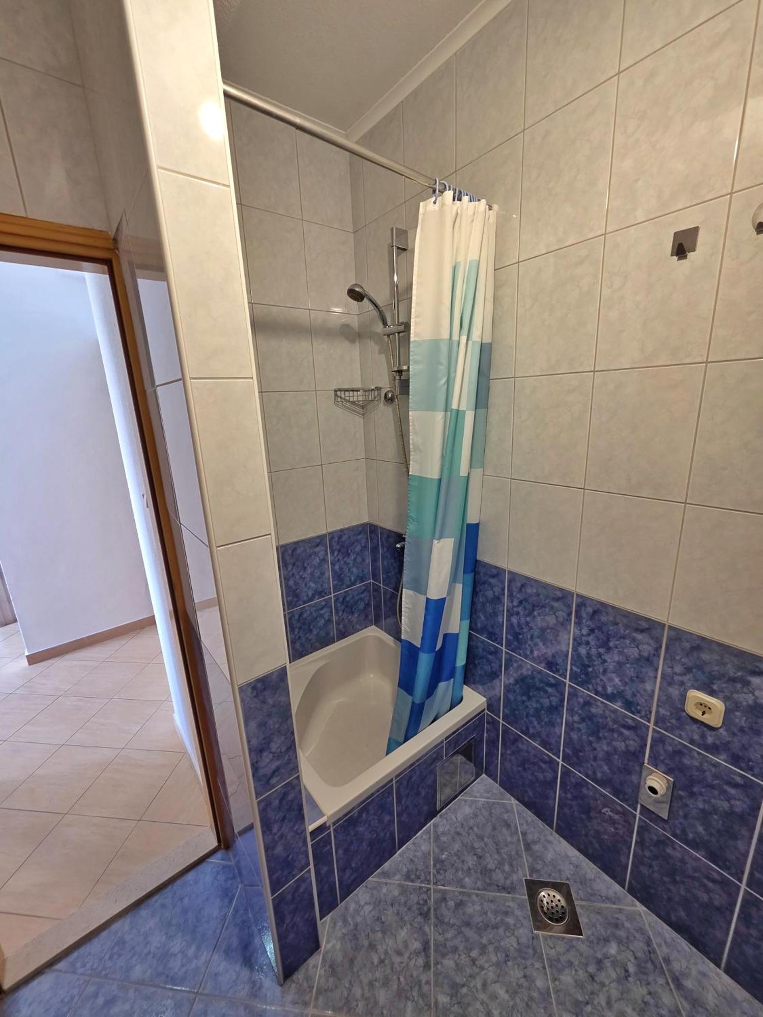 Cosy 1 Bedroom For 3 With Free Parking Apartment *